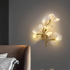 GinkgoLume Nordic Wandlamp – Minimalistische LED Bedlamp met Ginkgoblad Design